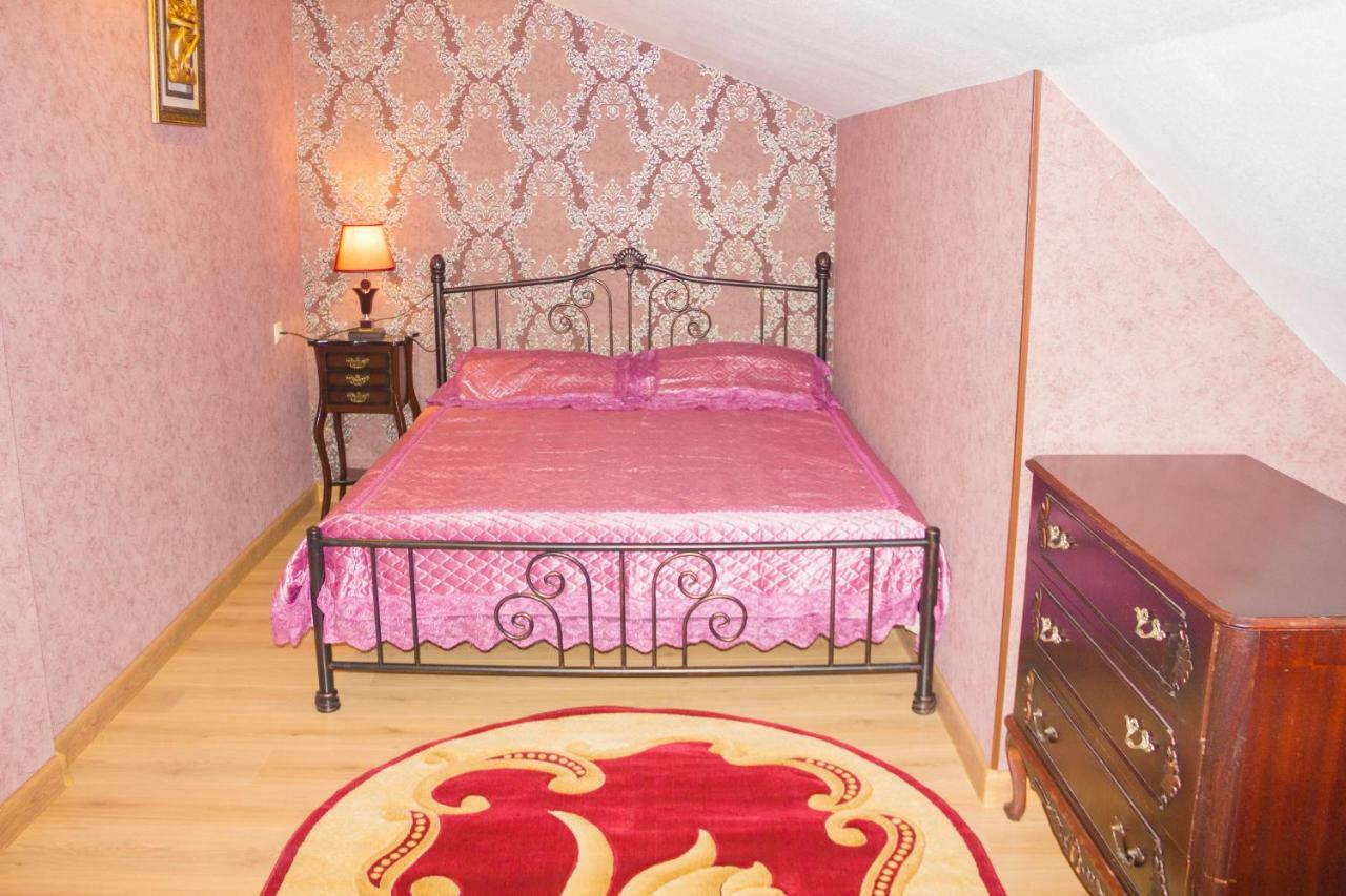 Apartament Sofia ティビリシ エクステリア 写真