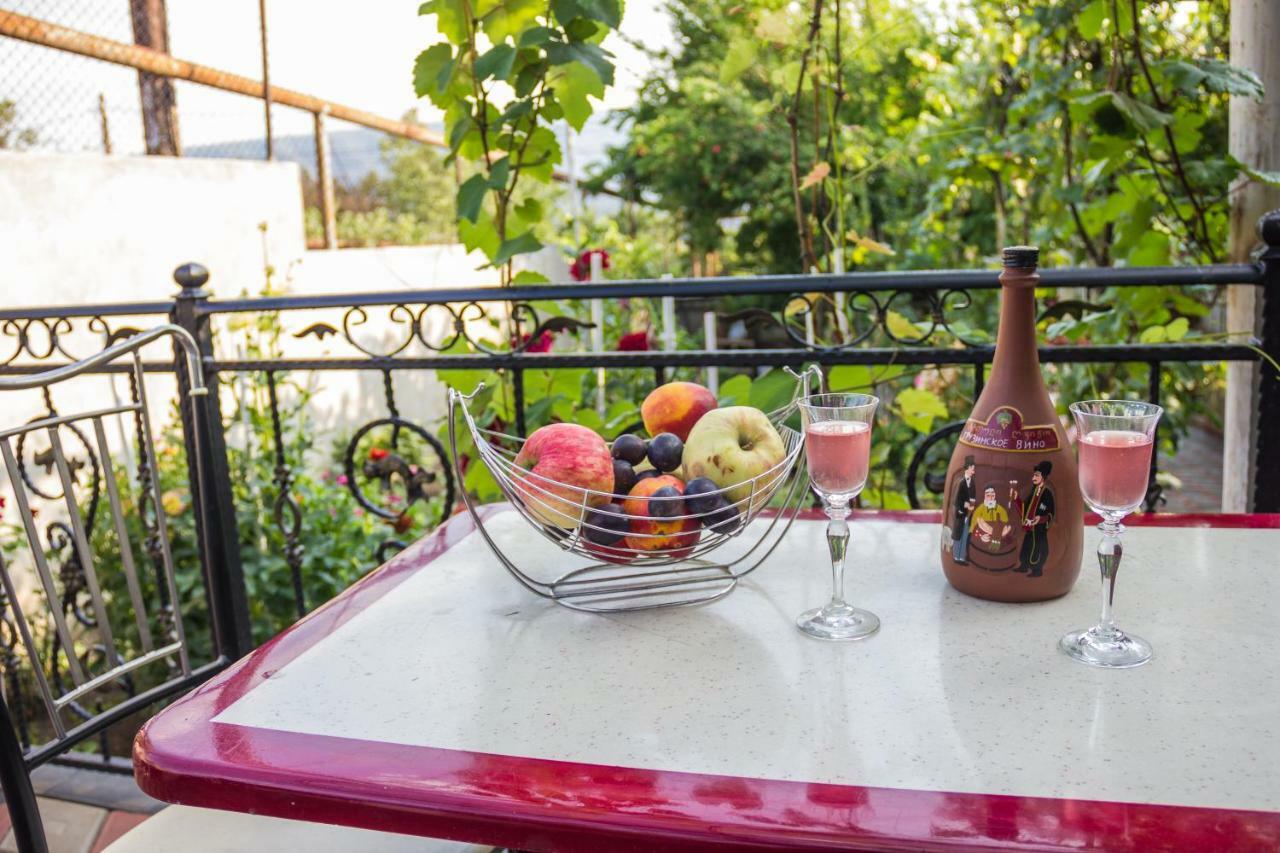 Apartament Sofia ティビリシ エクステリア 写真
