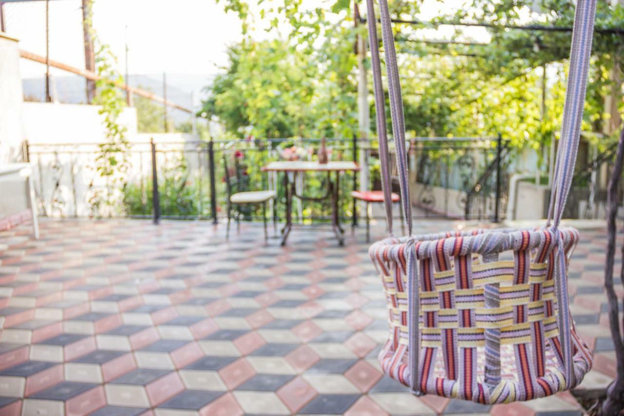 Apartament Sofia ティビリシ エクステリア 写真