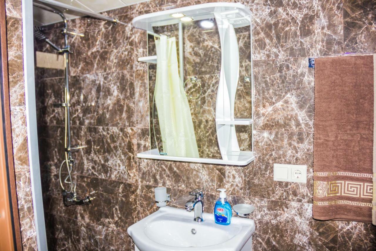 Apartament Sofia ティビリシ エクステリア 写真