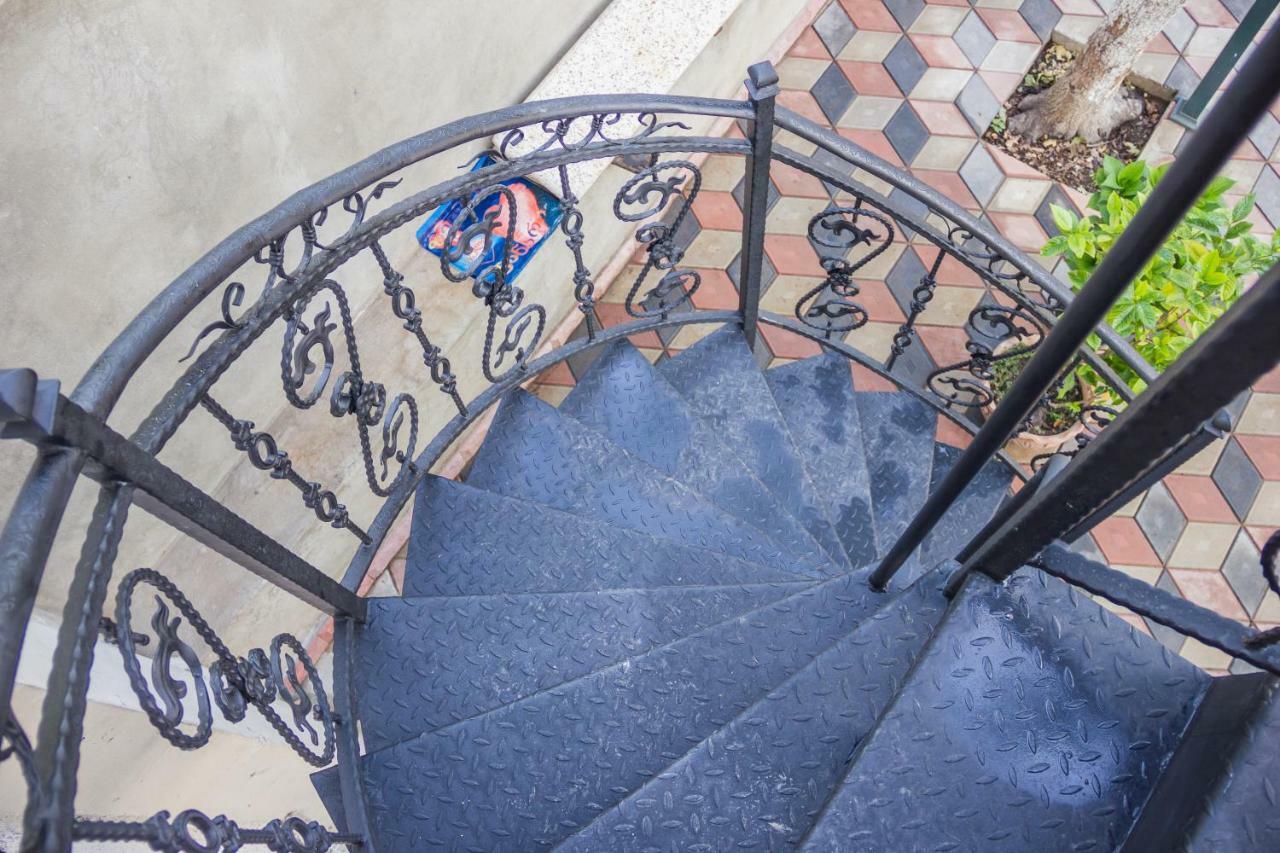 Apartament Sofia ティビリシ エクステリア 写真
