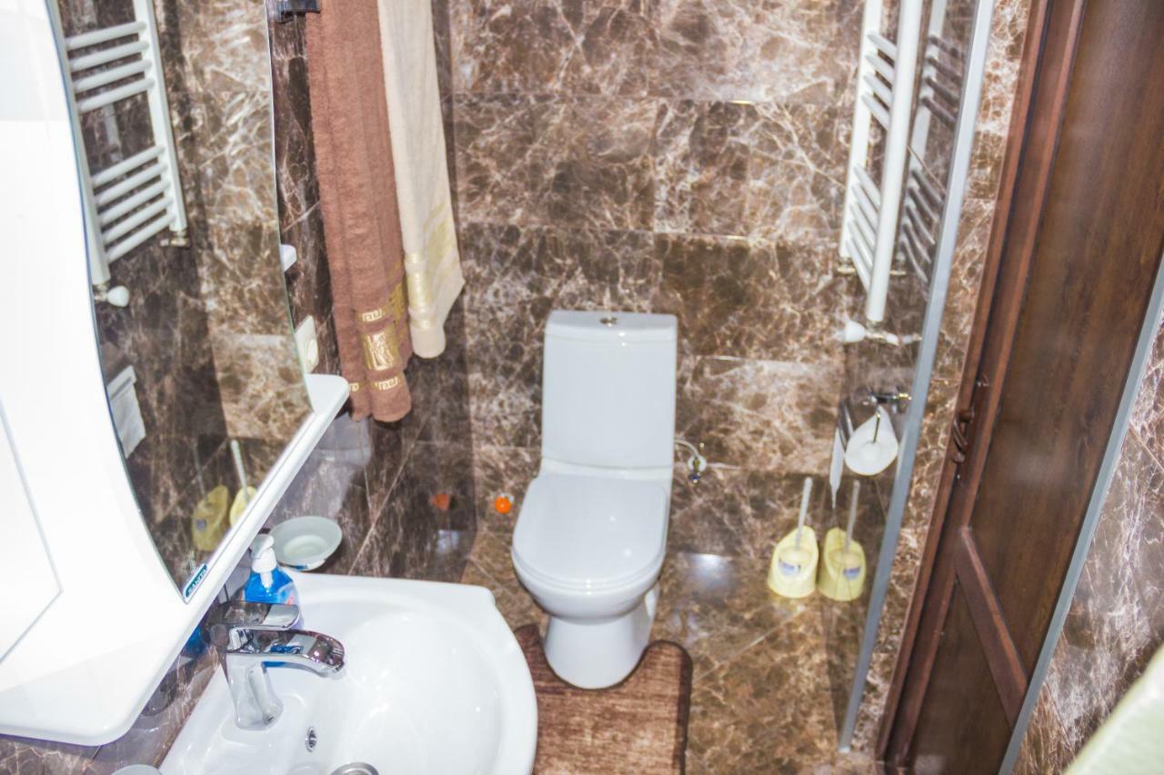 Apartament Sofia ティビリシ エクステリア 写真