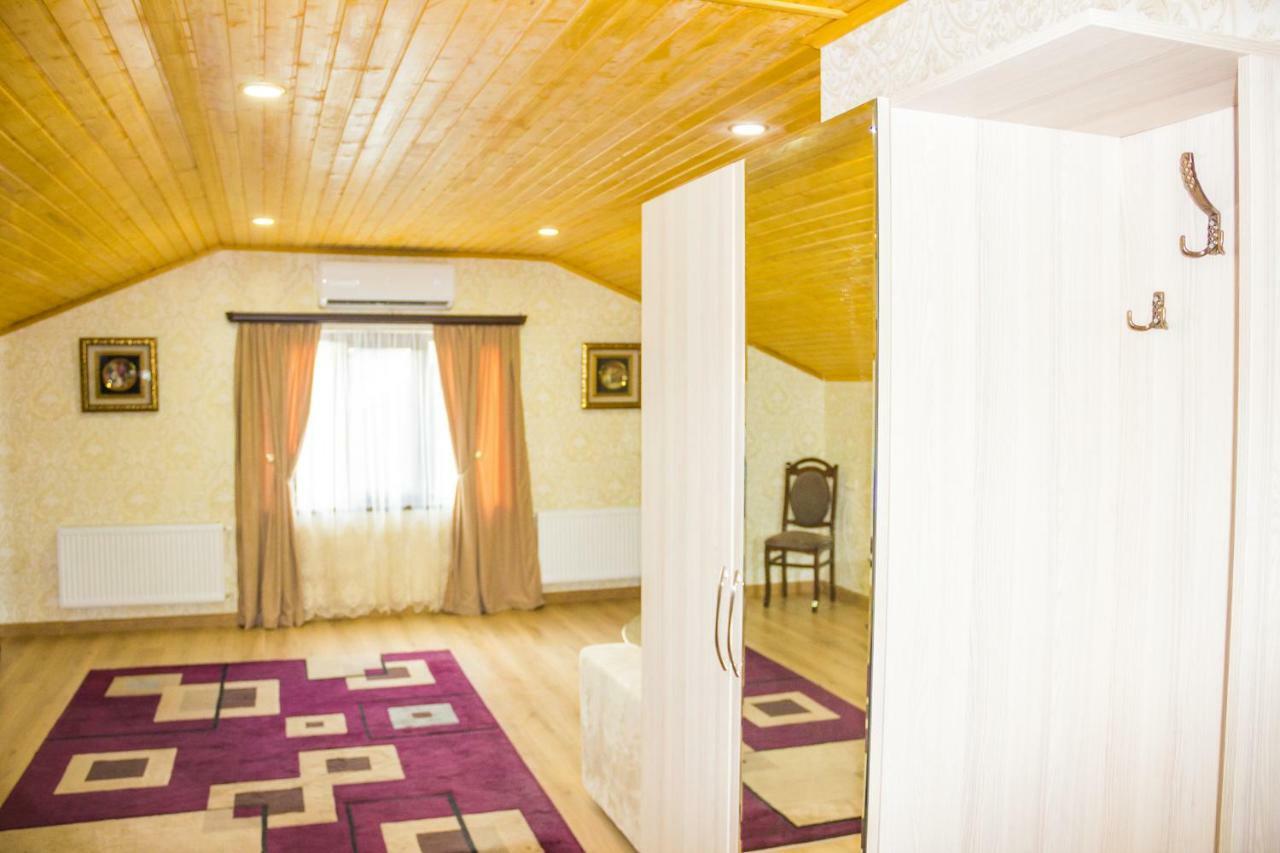 Apartament Sofia ティビリシ エクステリア 写真