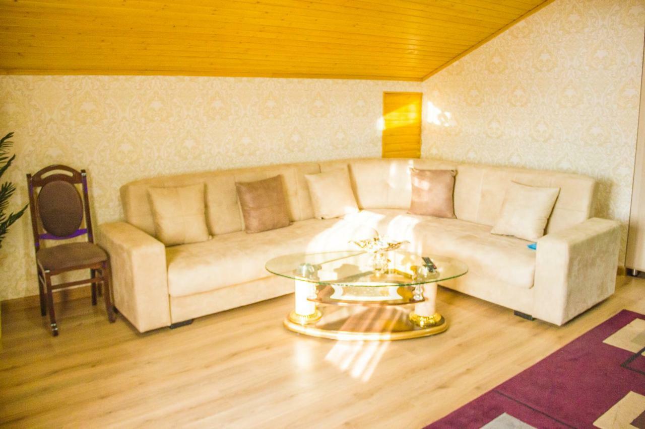 Apartament Sofia ティビリシ エクステリア 写真